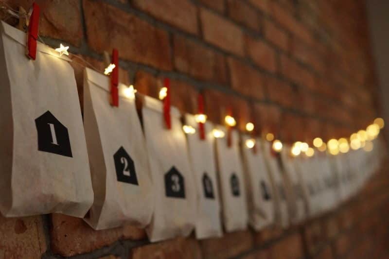 kalendarz adwentowy z woreczków śniadaniowych